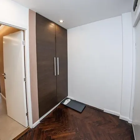 1 Apartament
